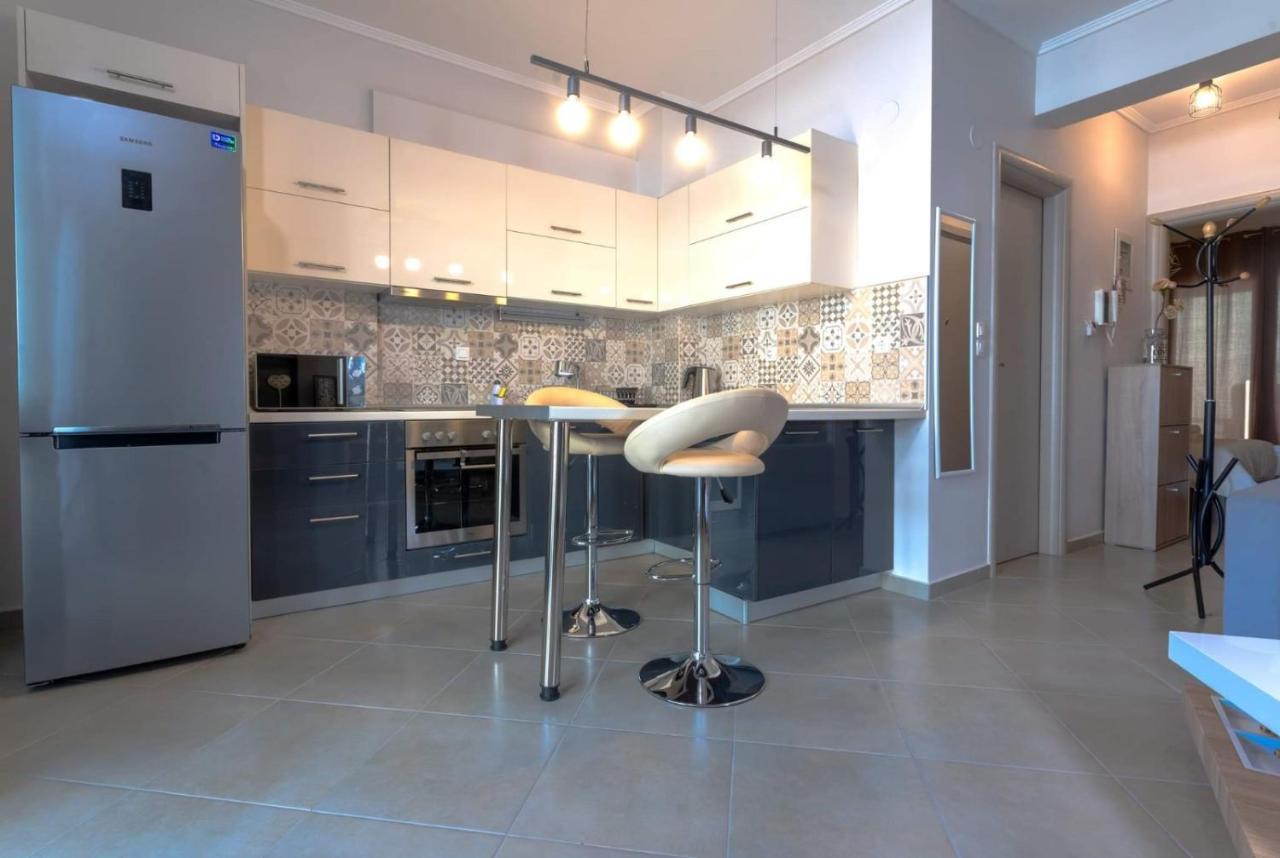 Beautiful & Modern Apartment In Солун Екстериор снимка