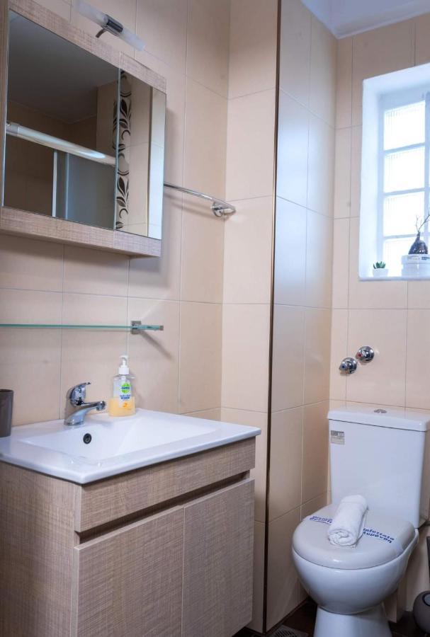 Beautiful & Modern Apartment In Солун Екстериор снимка
