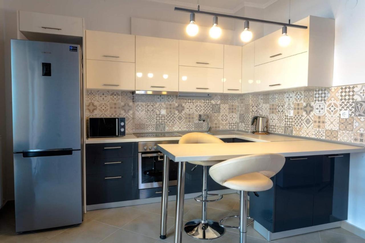 Beautiful & Modern Apartment In Солун Екстериор снимка